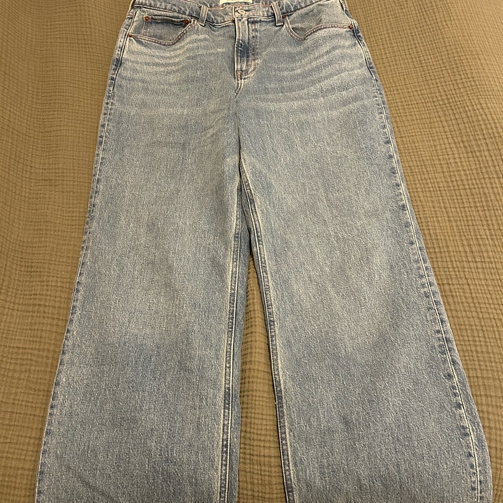 Abercrombie & Fitch Light Blue Boot Cut Jeans with Red Boot Embroidery Long - Picture 6 of 7
